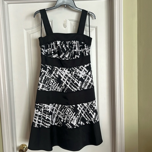 AGB Dresses & Skirts - AGB Dress. Size 8. Black and white. Flared skirt. sleeveless.